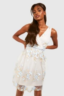 Boohoo Occasion Besticktes Florales Wickel Skater-Kleid -Günstiges Mode Takt Geschäft fzz69506 blue xl 2