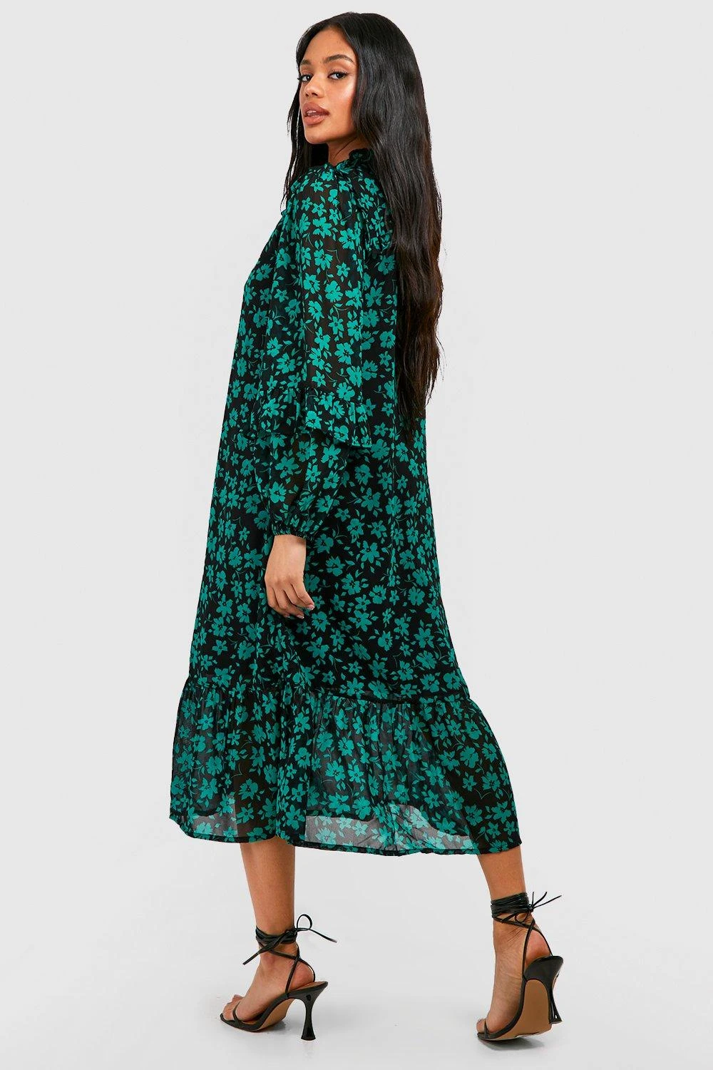 Florales Midikleid Mit Knopfleiste 2 Florales Midikleid Mit Knopfleiste – Bild 2