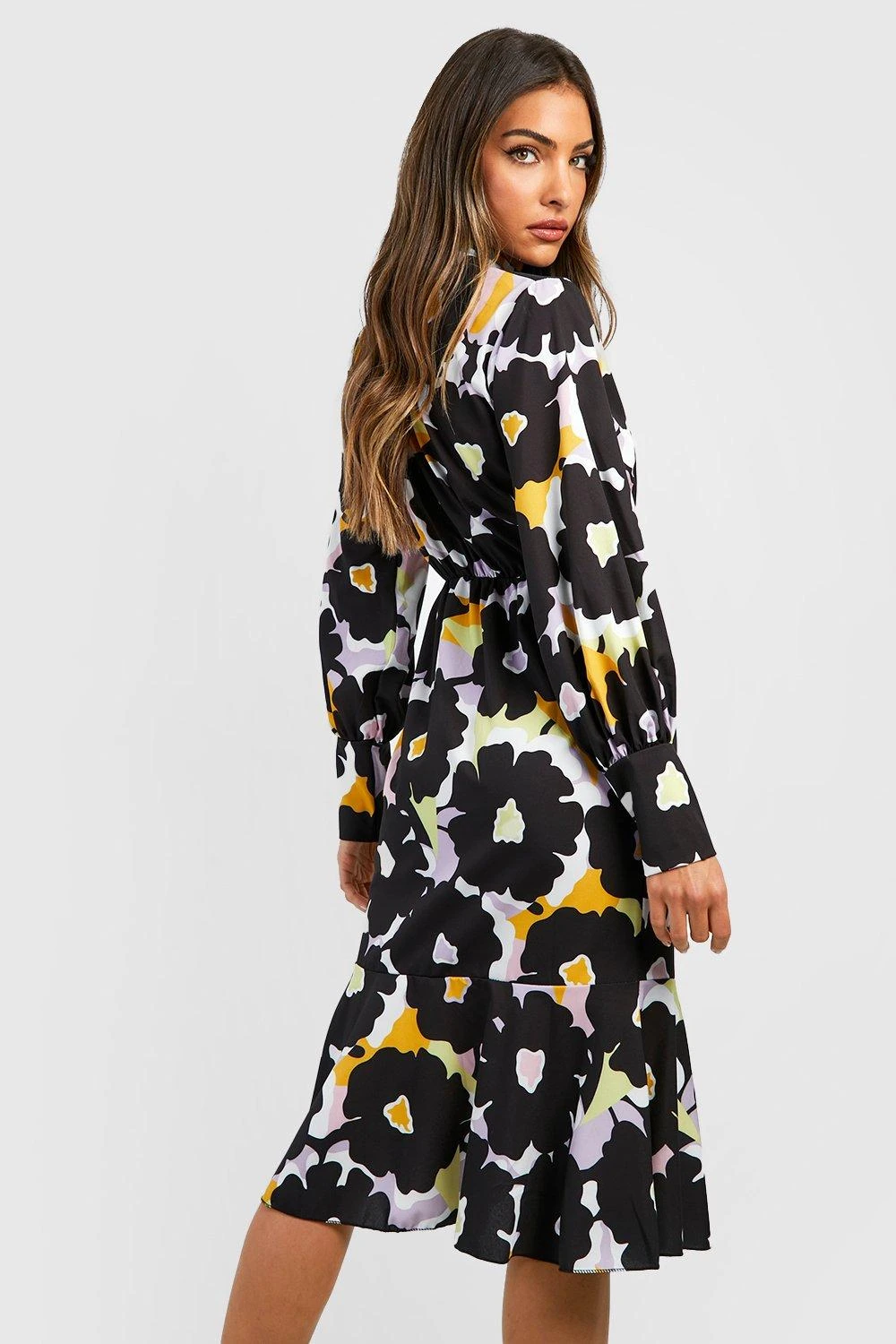 Hochgeschlossenes Florales Midikleid 2 Hochgeschlossenes Florales Midikleid – Bild 2