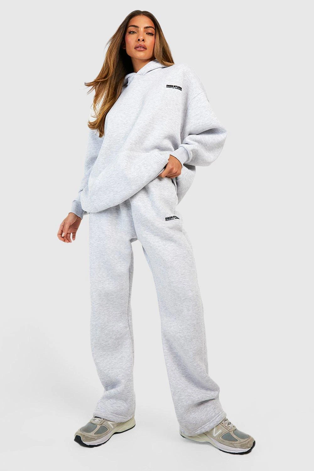 Premium Jogginghose Mit Geradem Bein Und Slogan 1 Premium Jogginghose Mit Geradem Bein Und Slogan