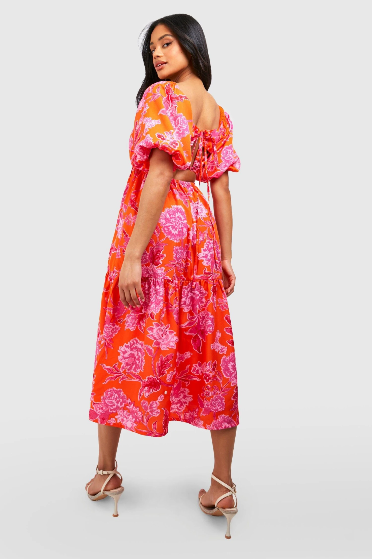 Florales Skaterkleid Mit Puffärmeln 2 Florales Skaterkleid Mit Puffärmeln – Bild 2