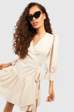 Wickelkleid Mit Rüschen-Saum