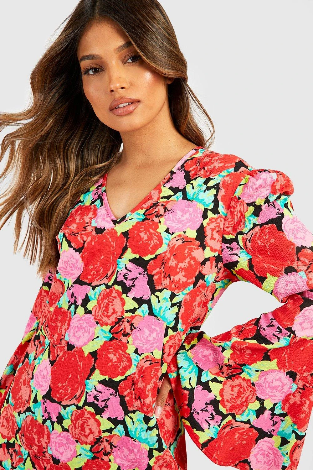 Das Gemusterte Maxikleid 4 Das Gemusterte Maxikleid – Bild 4