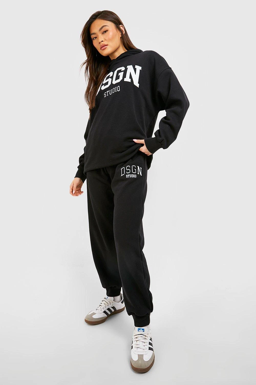 Jogginghose Mit Dsgn Studio Applikation 3 Jogginghose Mit Dsgn Studio Applikation – Bild 3