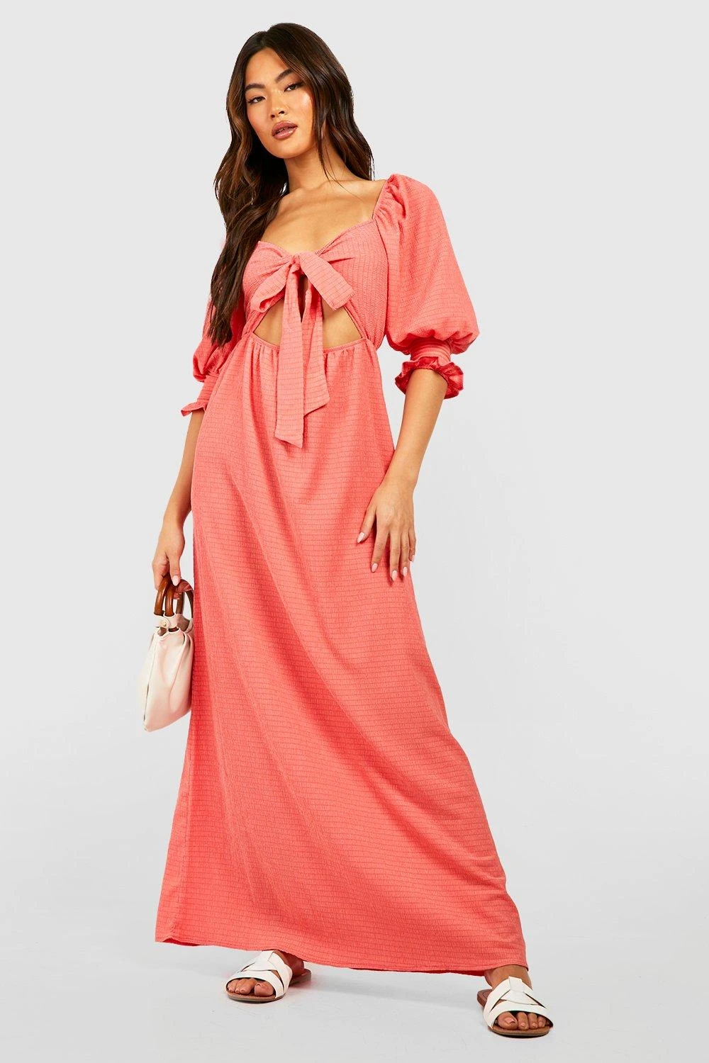 Strukturiertes Midikleid Mit Schnür-Detail 3 Strukturiertes Midikleid Mit Schnür-Detail – Bild 3