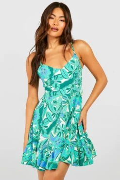 Günstiges Mode Takt Geschäft 24 Rüschen-Kleid Mit Floralem Print