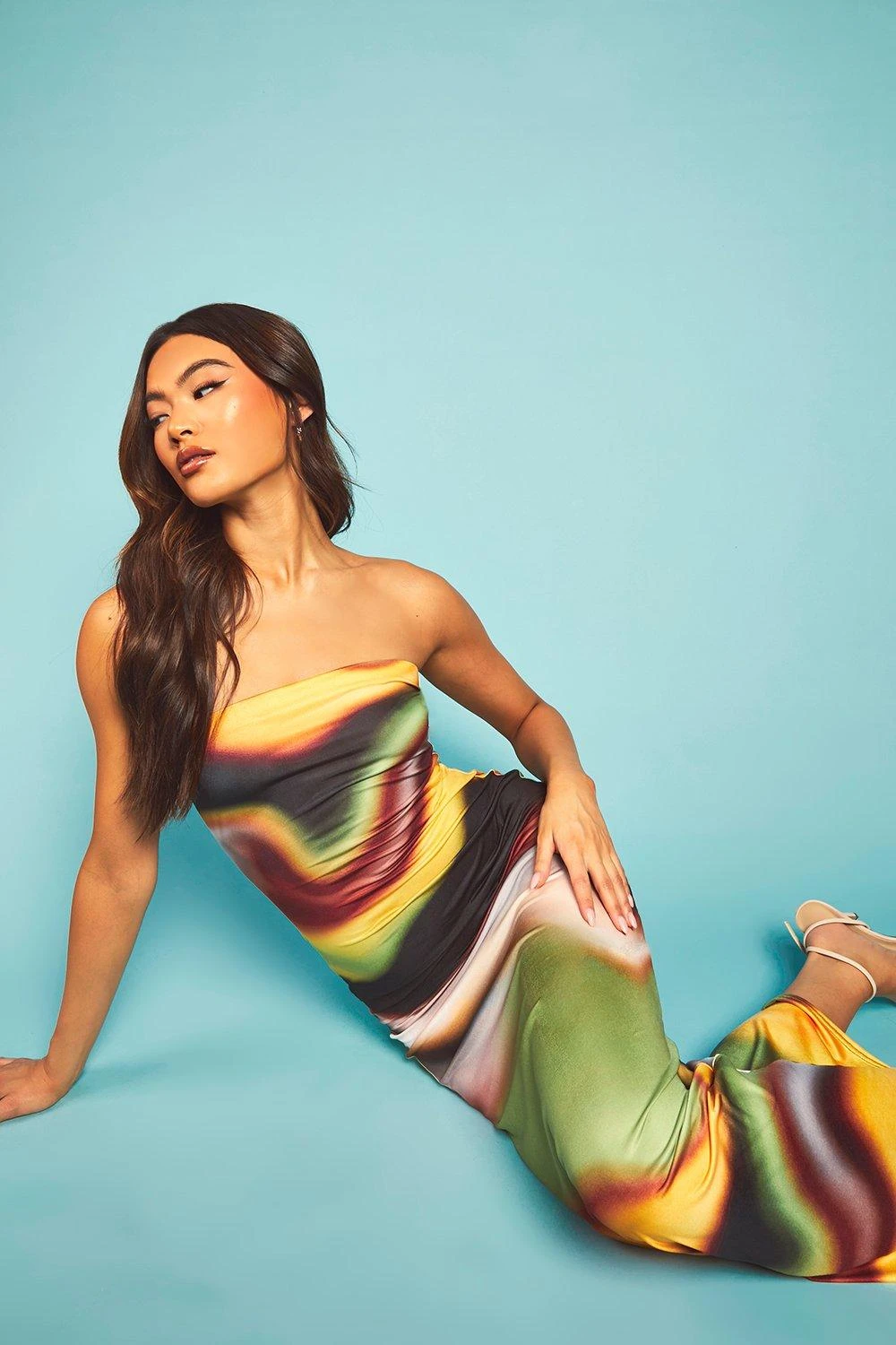 Bandeau-Maxikleid Mit Abstraktem Print 3 Bandeau-Maxikleid Mit Abstraktem Print – Bild 3