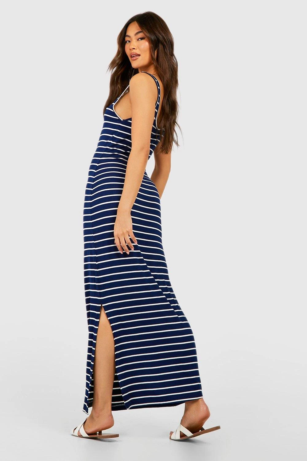 Gestreiftes Rundhals-Maxikleid 2 Gestreiftes Rundhals-Maxikleid – Bild 2